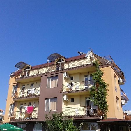 Zora Guest House Primorsko Exterior photo